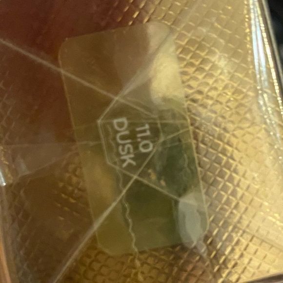 TOM FORD Soleil Flawless Glow Foundation Shade DUSK - Picture 5 of 12